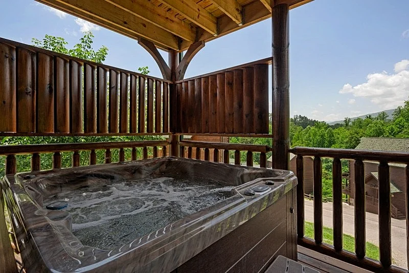 Smoky Mountain Dreams Cabin, Downtown Gatlinburg, Views
