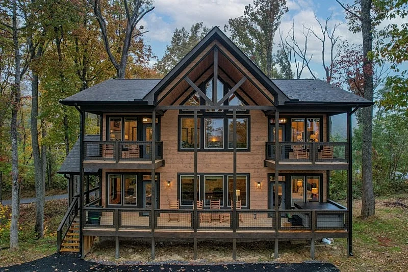 Pine Coney Island Cabin w/ Hot Tub, Fireplace, Game Room
