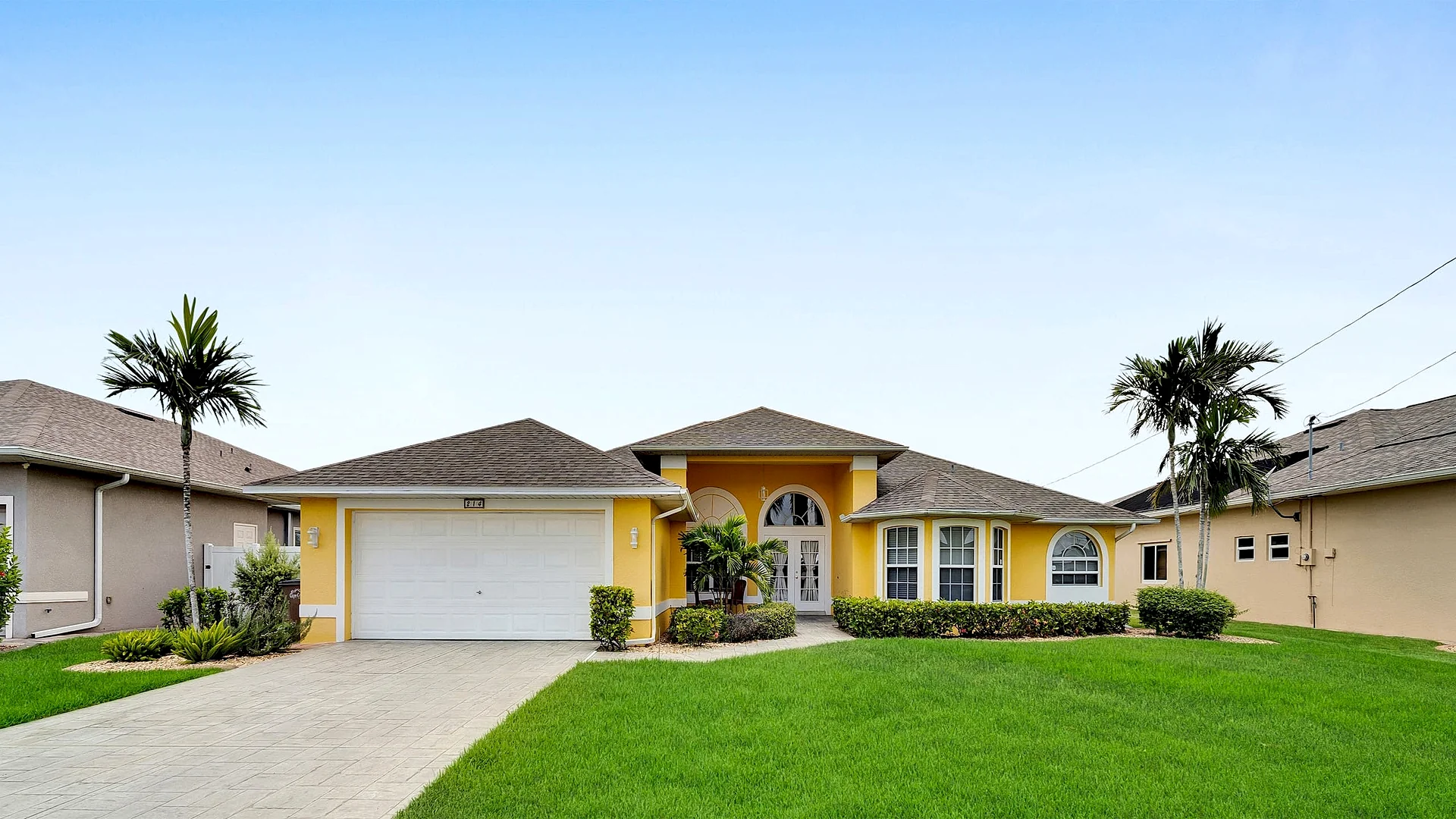 Casa de La Vista – Pool & Spa with lakefront view